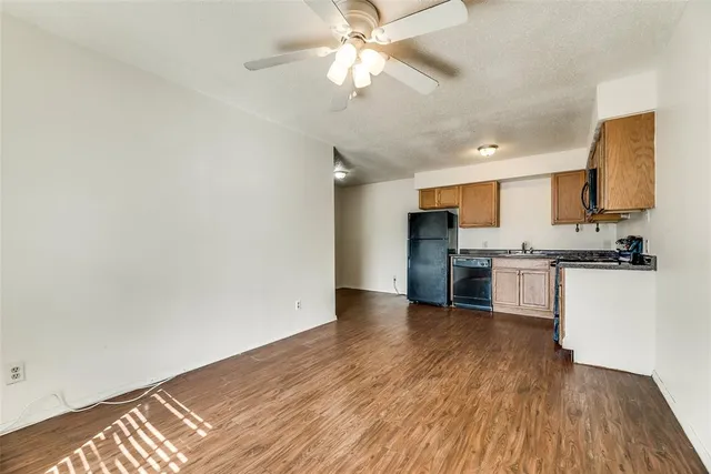 $925 | 106 East Cedar Street, Unit 12, Arlington, TX 76011
