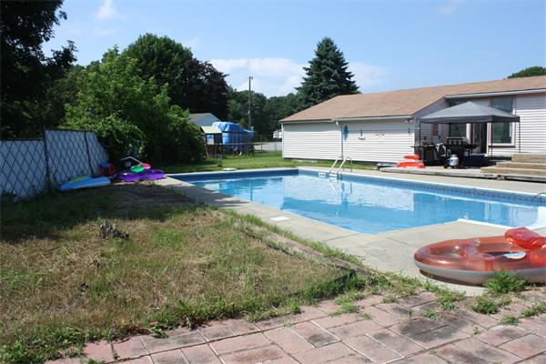 45 Julian Road Warwick, RI 02889 - Photo 13 of 17
