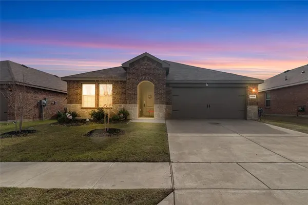 $304,898 | 2928 Roper Street, Royse City, TX 75189