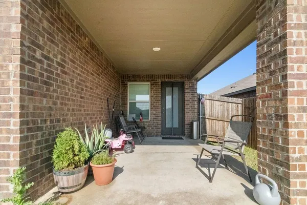 $304,898 | 2928 Roper Street, Royse City, TX 75189