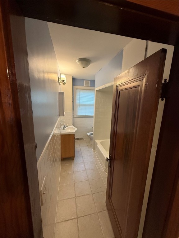 1 Drolet Avenue Pawtucket, RI 02861 - Photo 7 of 14