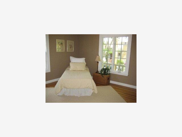 459 Chatham Road Burlingame, CA 94010 - Photo 6 of 8 Gallery Image 6