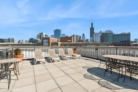 $650,000 | 1000 West Adams Street, Unit 511, Chicago, IL 60607
