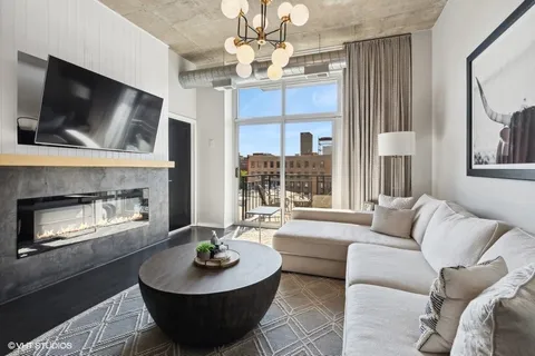 $650,000 | 1000 West Adams Street, Unit 511, Chicago, IL 60607