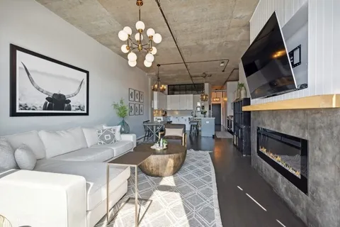 $650,000 | 1000 West Adams Street, Unit 511, Chicago, IL 60607