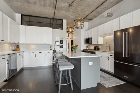 $650,000 | 1000 West Adams Street, Unit 511, Chicago, IL 60607