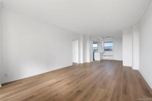 $295,000 | 5900 Arlington Avenue, Unit 6S | North Riverdale