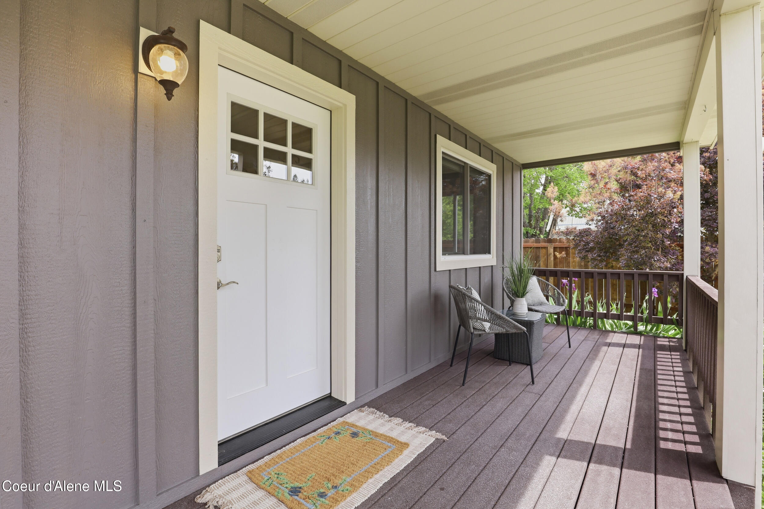 95 Whiskey Jack Road Sandpoint, ID 83864 - Photo 4 of 29 front porch