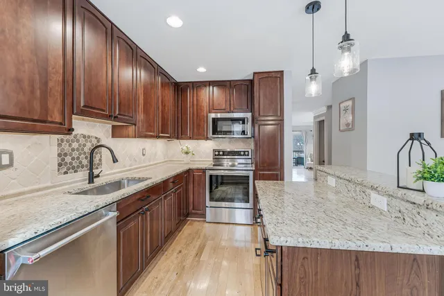 $740,000 | 6050 Heatherwood Drive, Alexandria, VA 22310