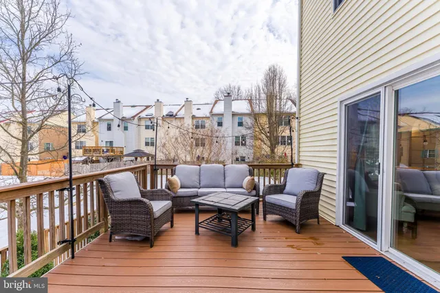 $740,000 | 6050 Heatherwood Drive, Alexandria, VA 22310