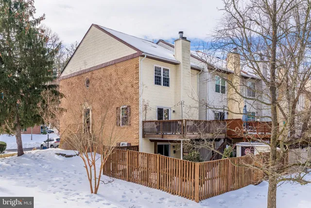 $740,000 | 6050 Heatherwood Drive, Alexandria, VA 22310