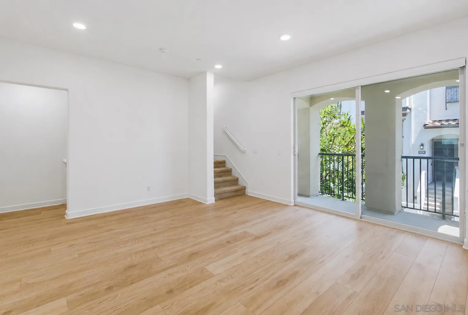 4366 Pacifica Way, Unit 3 Oceanside, CA 92056 - Photo 7 of 48 Living Room