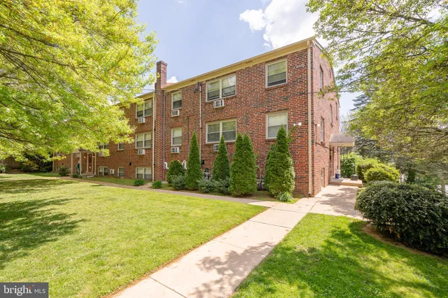 $1,800 | 231 Sharpless Street, Unit 1D, West Chester, PA 19382