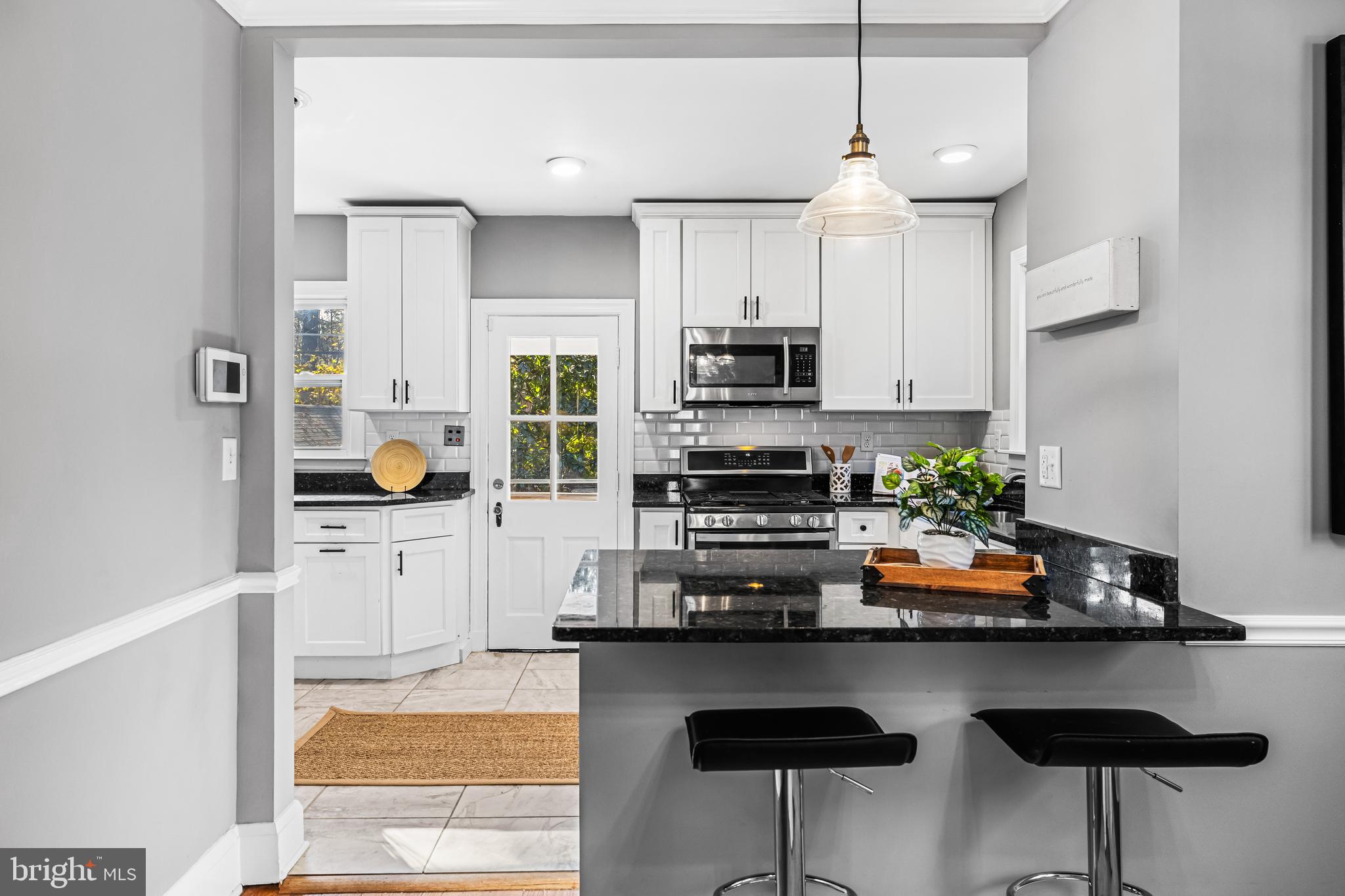 727 Dunkirk Road Baltimore, MD 21212 - Photo 12 of 49 Breakfast bar