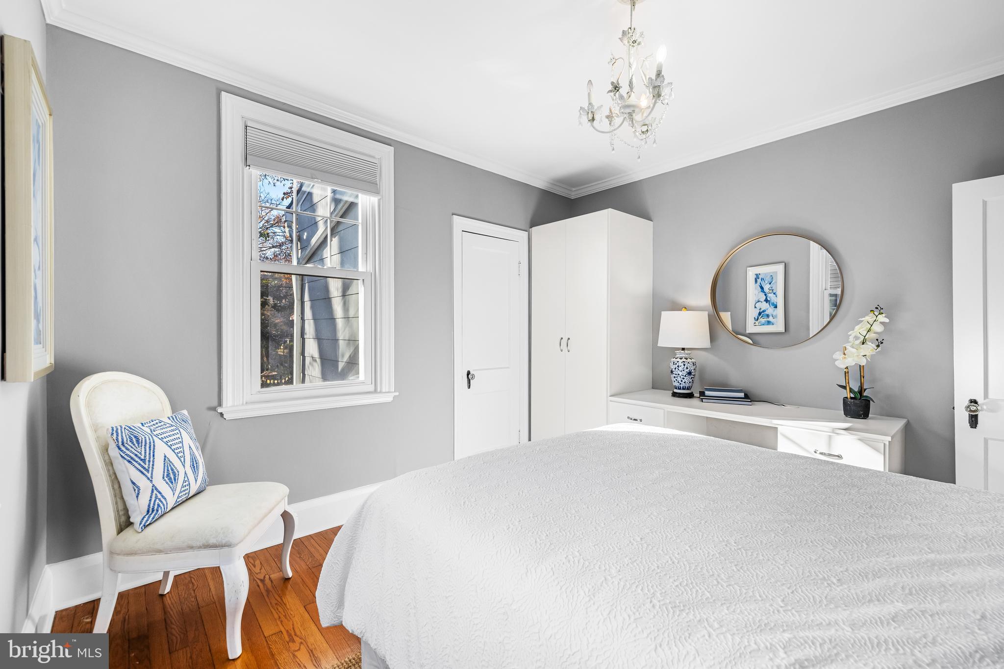 727 Dunkirk Road Baltimore, MD 21212 - Photo 21 of 49 Built-in cabinetry