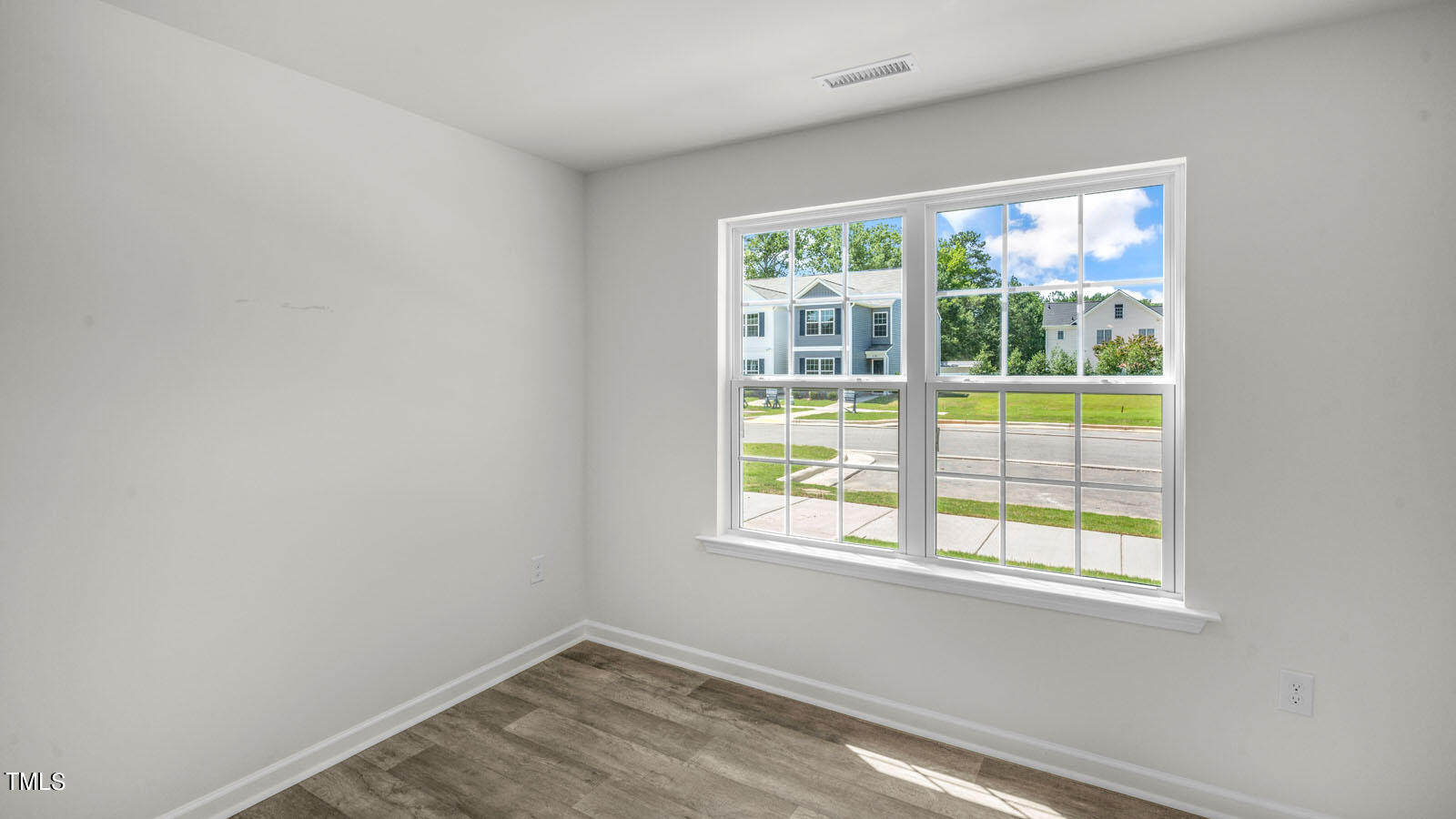 8728 Asher Gray Way Raleigh, NC 27616 - Photo 12 of 24 first-unit-thornton-009