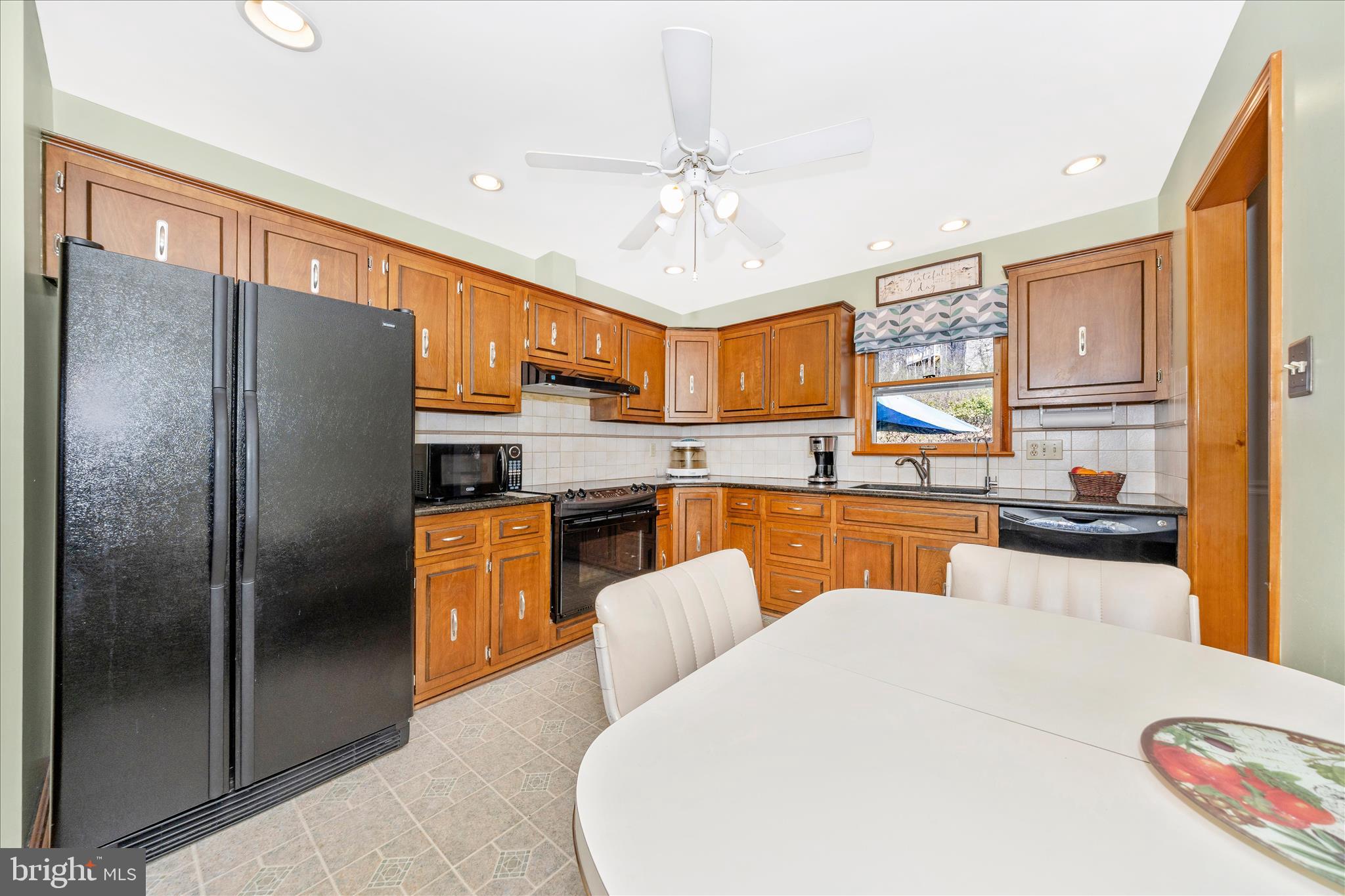4614 Pinewood Trail Middletown, MD 21769 - Photo 12 of 71 Kitchen