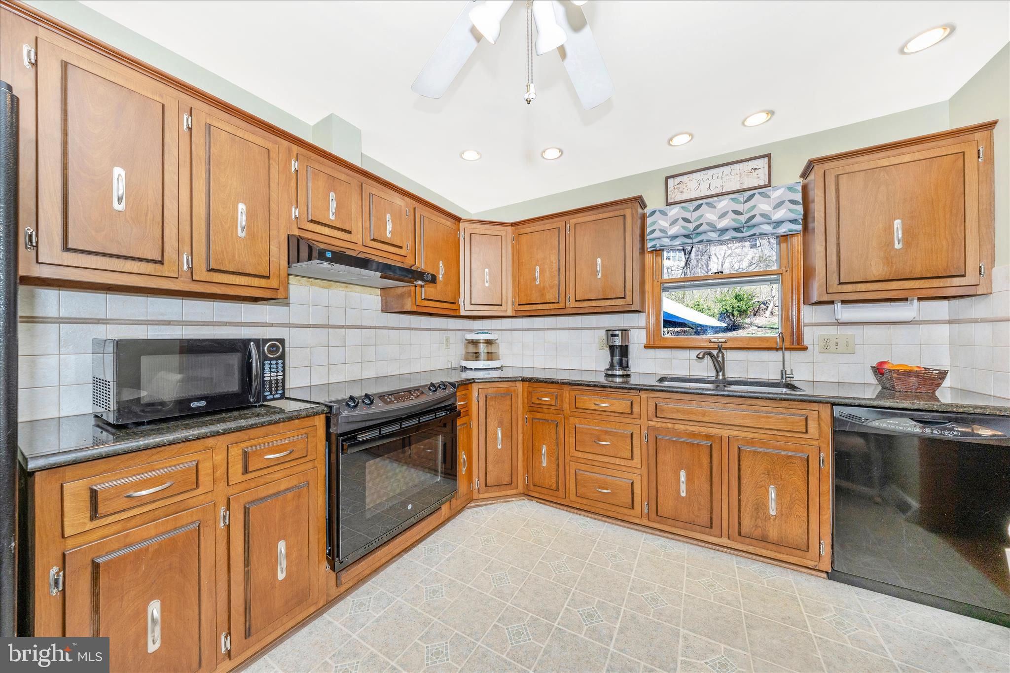 4614 Pinewood Trail Middletown, MD 21769 - Photo 15 of 71 Kitchen