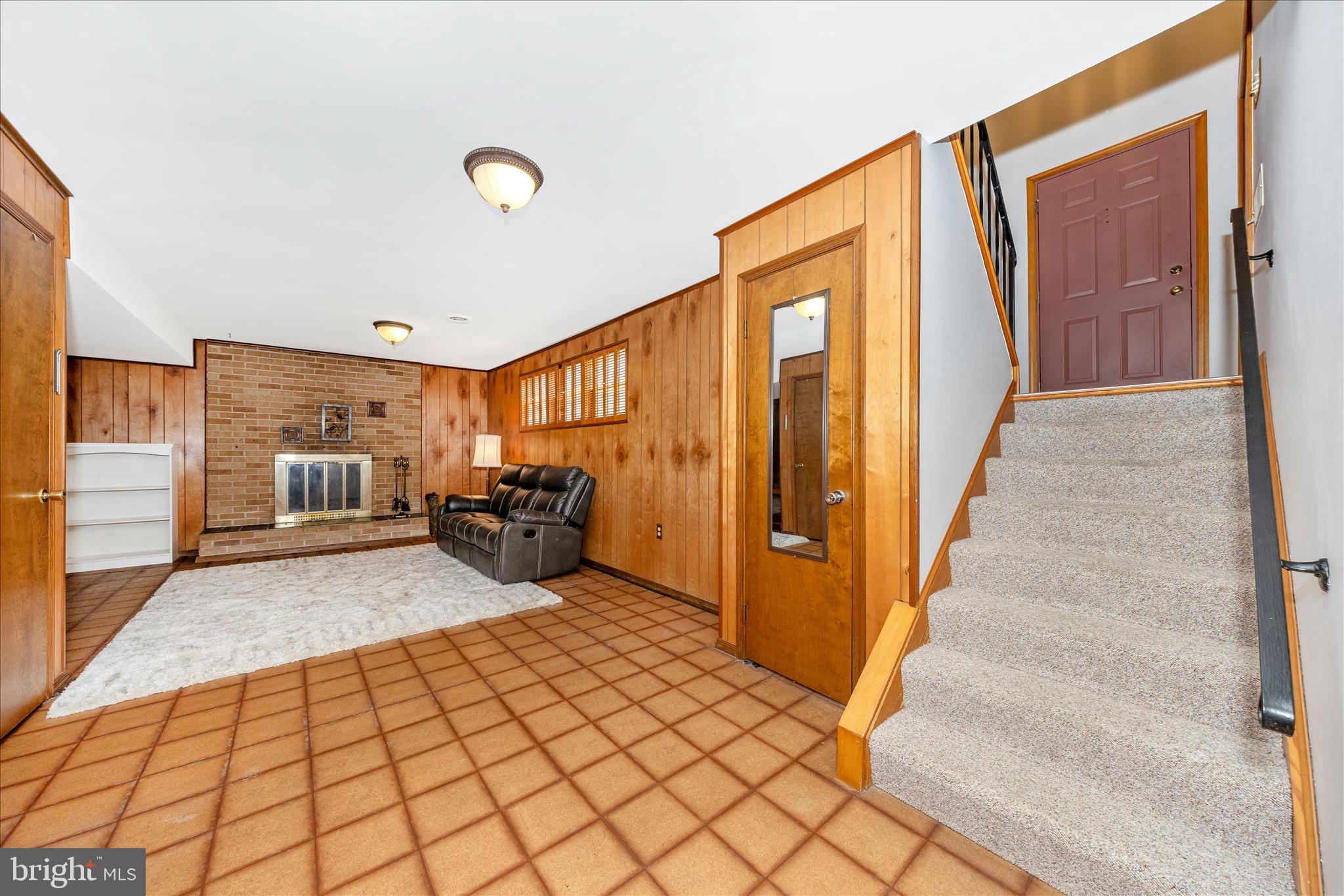 4614 Pinewood Trail Middletown, MD 21769 - Photo 29 of 71 Family Room
