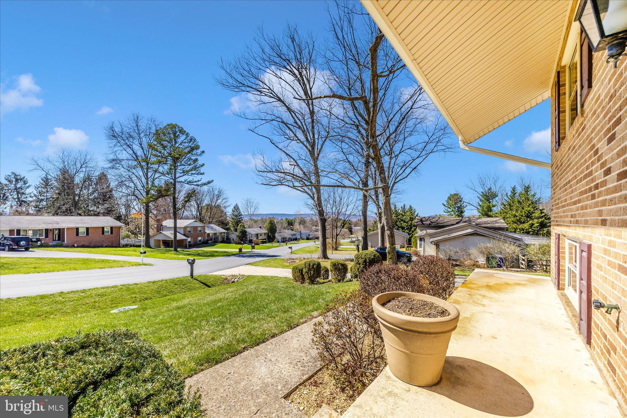 4614 Pinewood Trail Middletown, MD 21769 - Photo 40 of 71 Front Porch