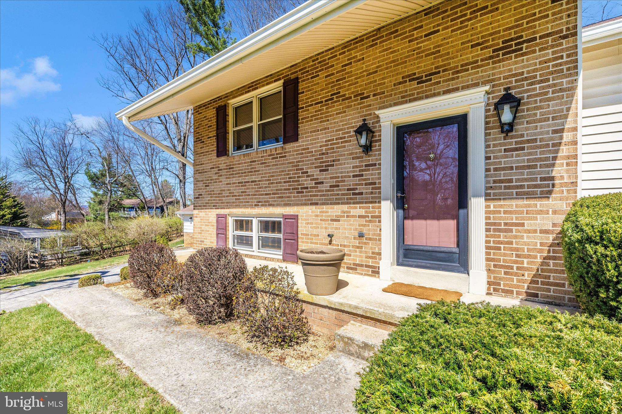 4614 Pinewood Trail Middletown, MD 21769 - Photo 42 of 71 Front Entrance