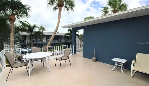 $1,200 | 3001 Bee Ridge Road, Unit 223, Sarasota, FL 34239