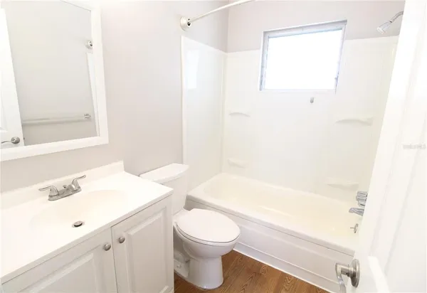 $1,200 | 3001 Bee Ridge Road, Unit 223, Sarasota, FL 34239