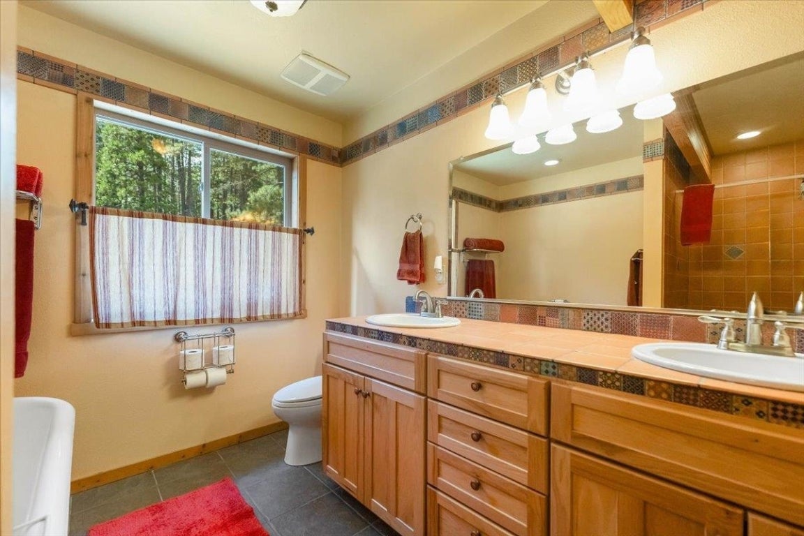 3914 Eddy Creek Road Weed, CA 96094 - Photo 14 of 42 Gallery Image 14