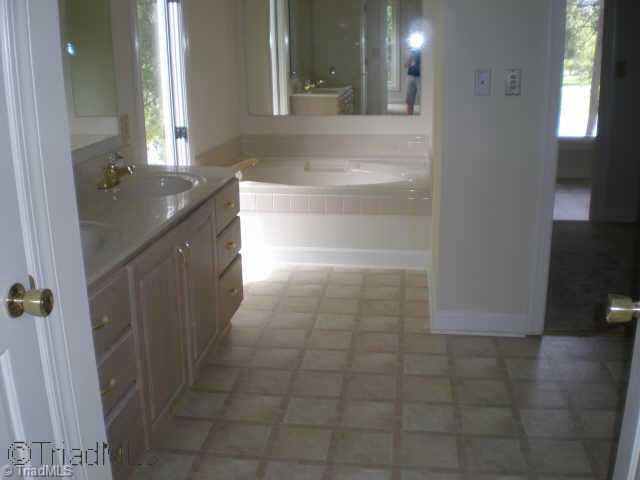 1608 Lakeland Point High Point, NC 27265 - Photo 3 of 9 Other. Master Bath