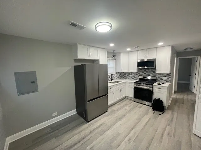 $1,850 | 417 Hickory Street, Unit 2, Chicago Heights, IL 60411