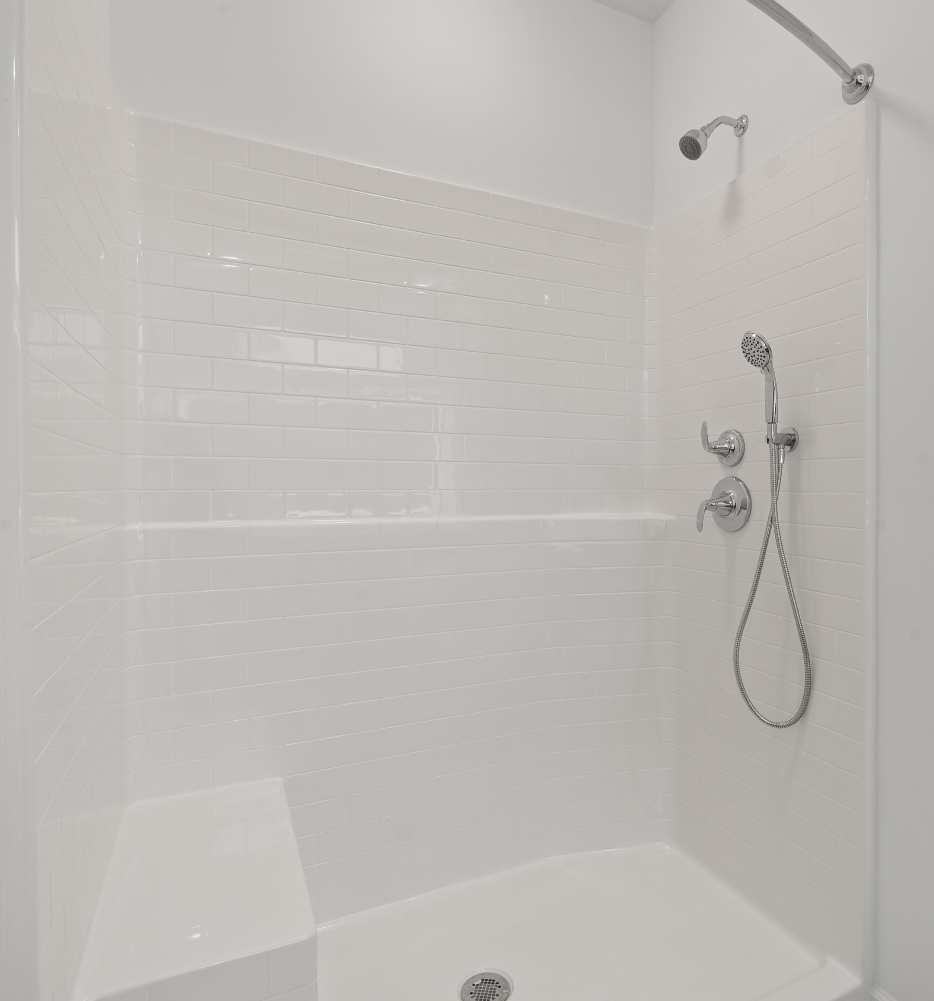 1575 Meadowview Court Whitewater, WI 53190 - Photo 12 of 20 Primary Bathroom