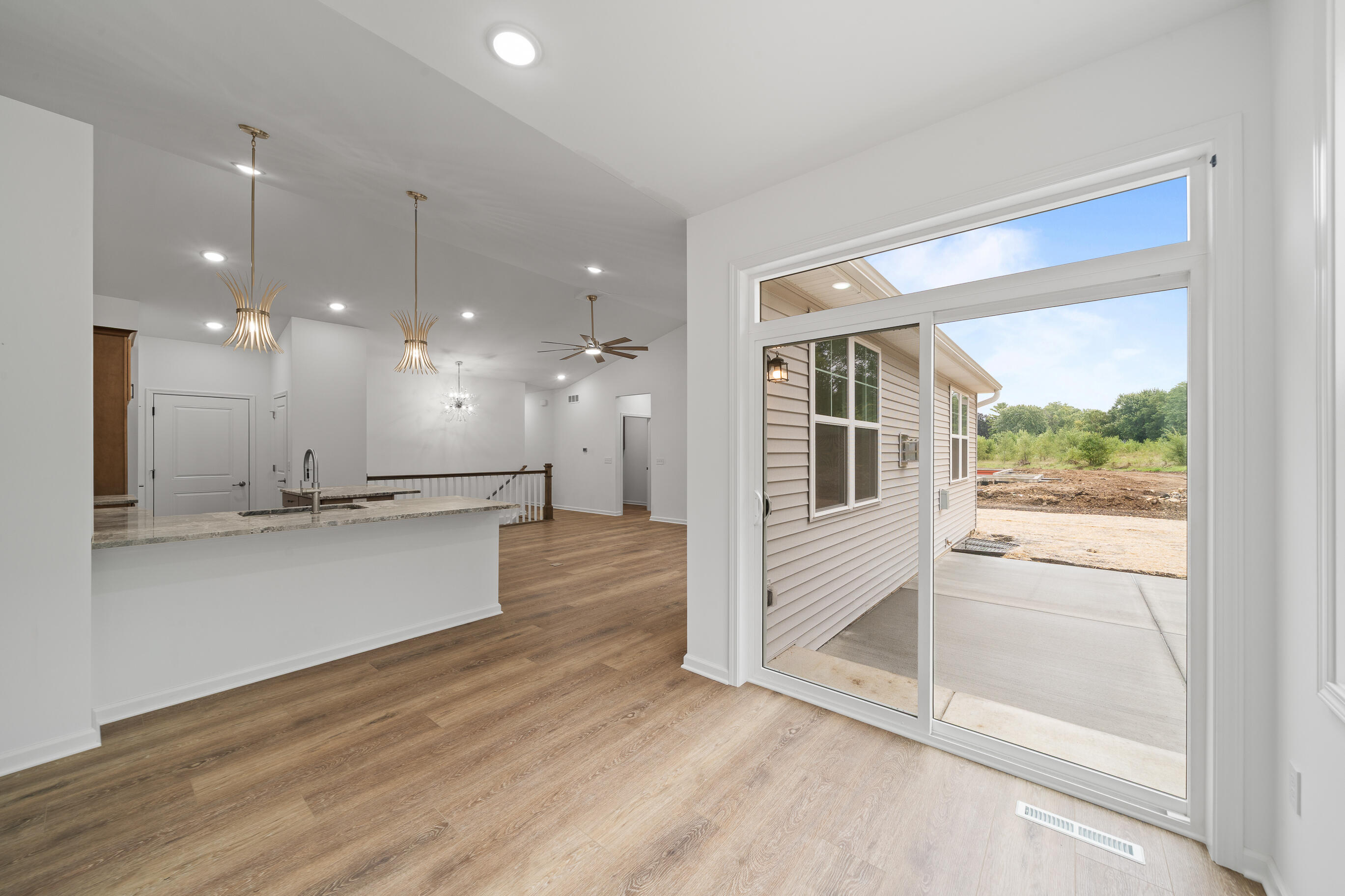 1575 Meadowview Court Whitewater, WI 53190 - Photo 5 of 20 Dining