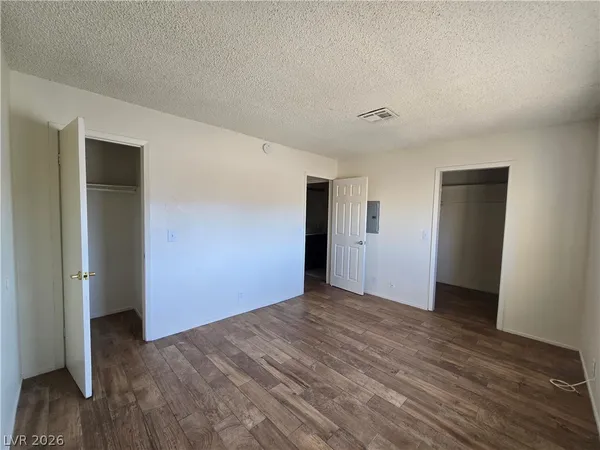 $1,000 | 4300 North Lamont Street, Unit 201, Las Vegas, NV 89115