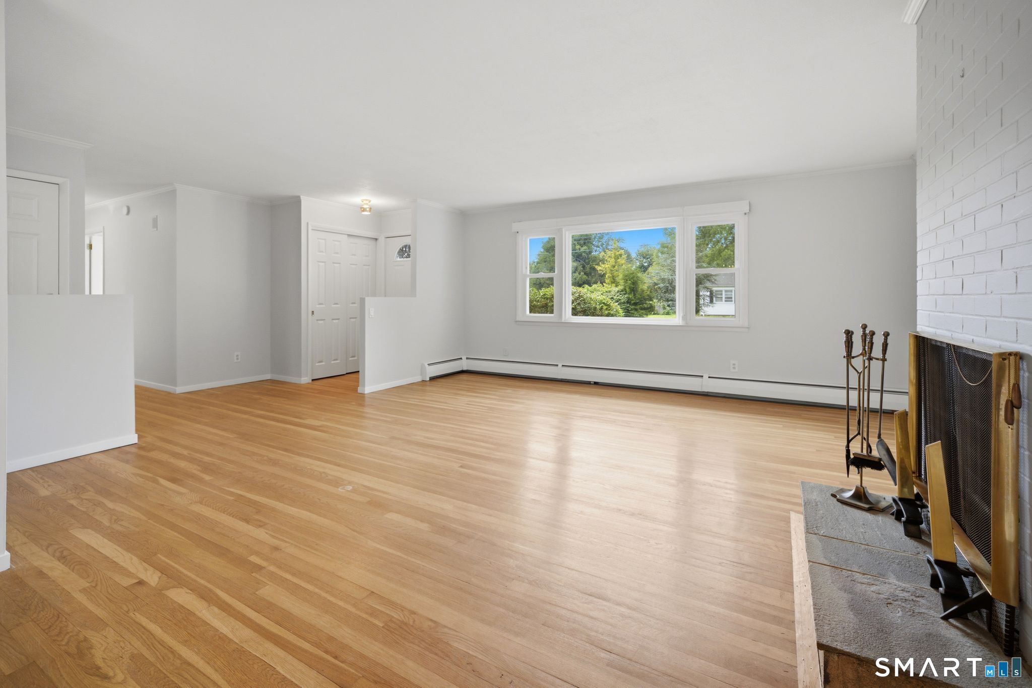 19 Sycamore Road Bloomfield, CT 06002 - Photo 9 of 38 Gallery Image 9