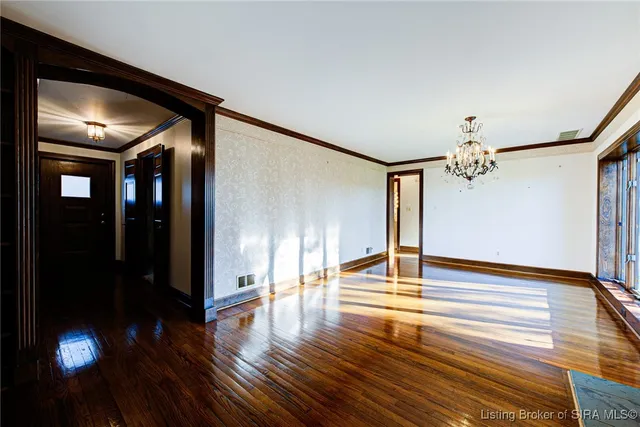 $349,900 | 3706 Utica Pike, Jeffersonville, IN 47130