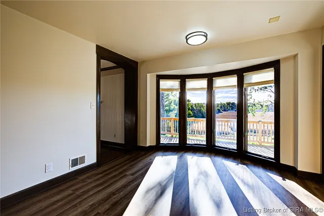 $349,900 | 3706 Utica Pike, Jeffersonville, IN 47130