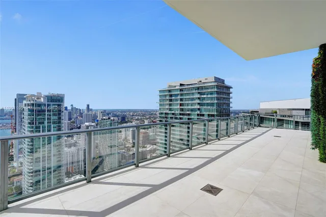 $6,300,000 | 3131 Northeast 7th Avenue, Unit UPH5301, Miami, FL 33137