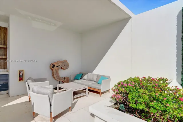 $6,300,000 | 3131 Northeast 7th Avenue, Unit UPH5301, Miami, FL 33137