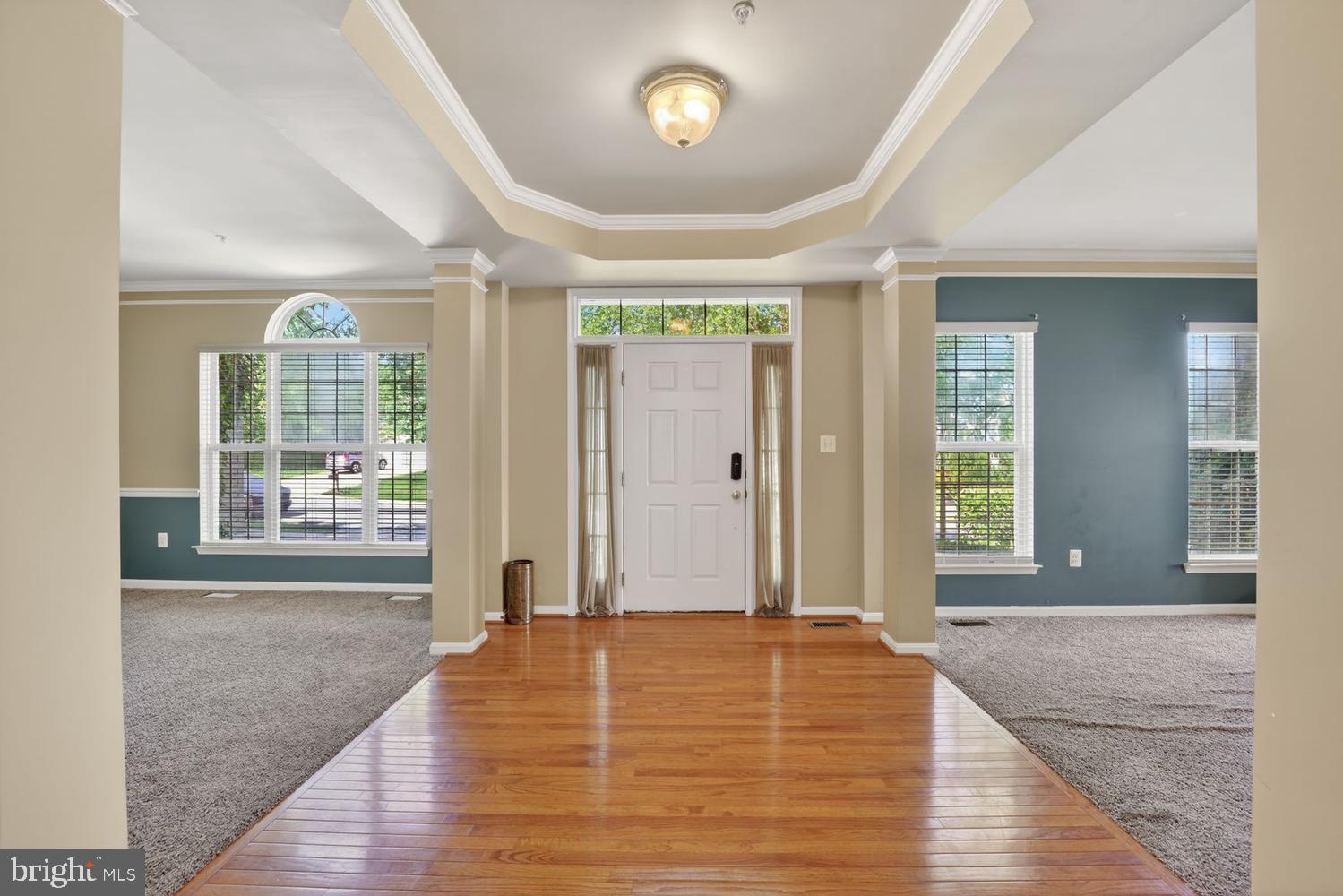 8023 River Park Road Bowie, MD 20715 - Photo 3 of 49 Hardwood Foyer