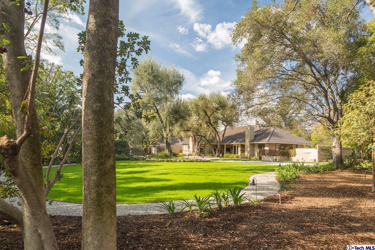 1 Oak Knoll Terrace Pasadena, CA 91106 - Photo 15 of 88 a view of a park with large trees