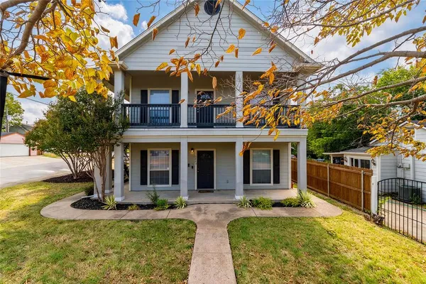 $825,000 | 2801 Frazier Avenue, Fort Worth, TX 76110