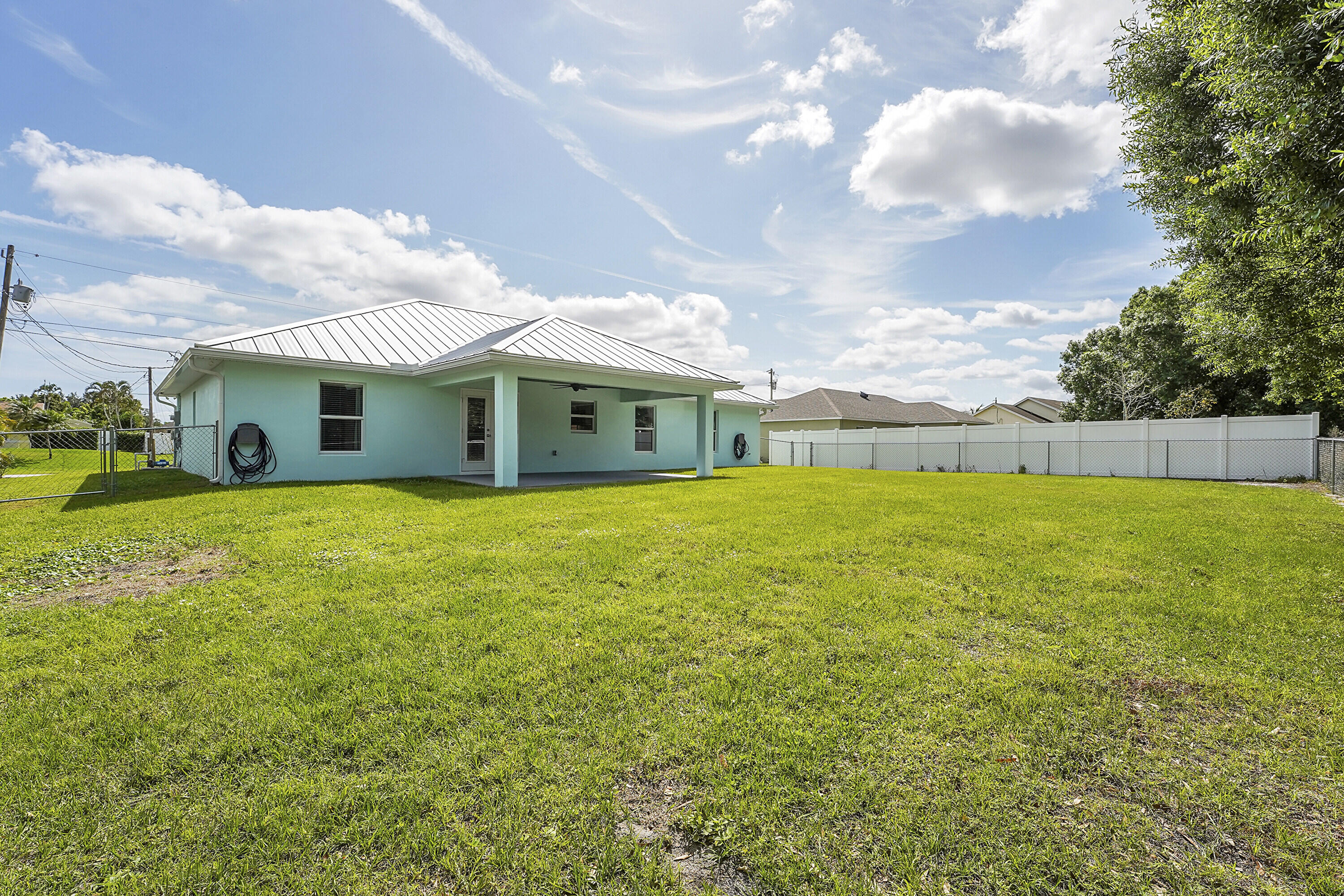 4442 Southwest Paley Road Port St. Lucie, FL 34953 - Photo 39 of 41 39_50336- (39)