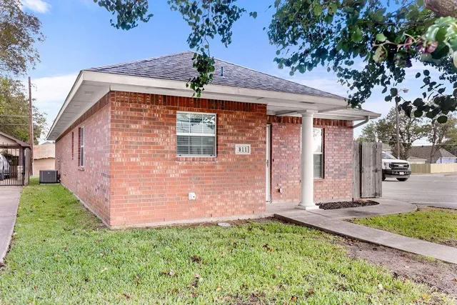 $199,000 | 811 West Woodard Street, Denison, TX 75020