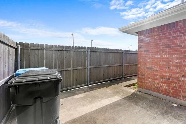 $199,000 | 811 West Woodard Street, Denison, TX 75020