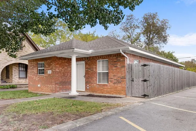 $199,000 | 811 West Woodard Street, Denison, TX 75020