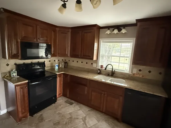 $2,550 | 3125 Highway 49, Charlotte, TN 37036