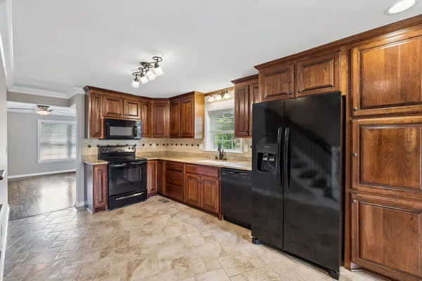 $2,550 | 3125 Highway 49, Charlotte, TN 37036