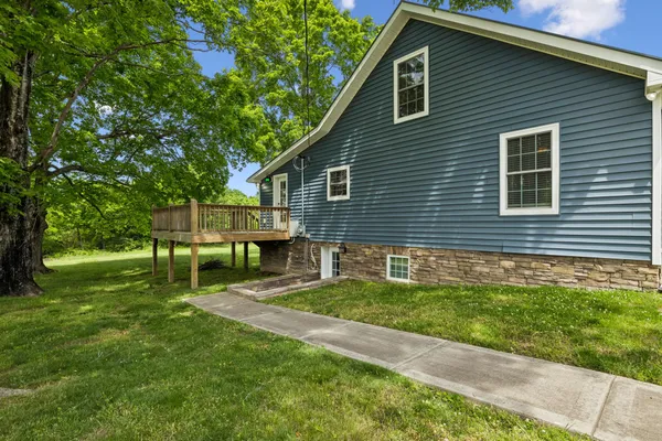 $2,550 | 3125 Highway 49, Charlotte, TN 37036