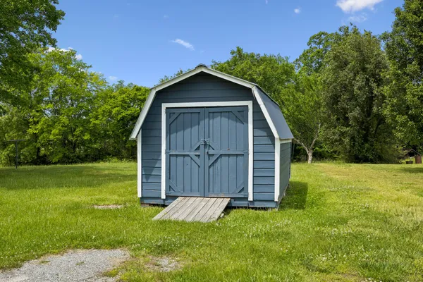 $2,550 | 3125 Highway 49, Charlotte, TN 37036