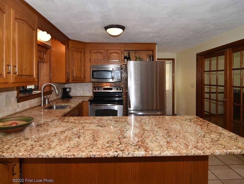 22 Huntsbridge Road North Attleboro, MA 02760 - Photo 5 of 34 Gallery Image 5
